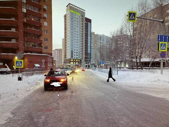 Кроссовер сбил 25-летнюю девушку на «зебре» в Новосибирске