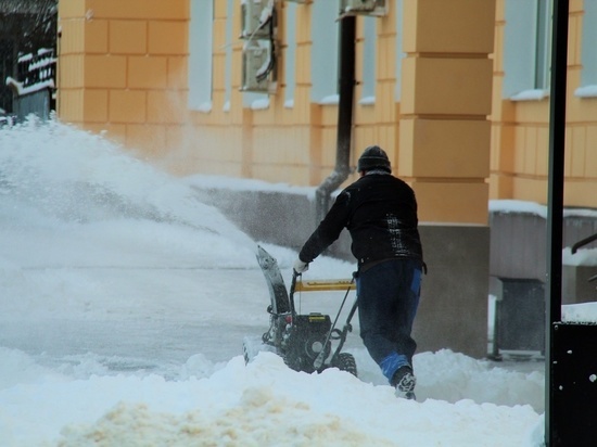 Губернатор Клычков жёстко раскритиковал уборку снега во дворах Орловской области
