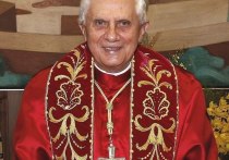Понтифик на покое Бенедикт XVI, состояние здоровья которого сильно ухудшилось 28 декабря, прошлую ночь провел спокойно