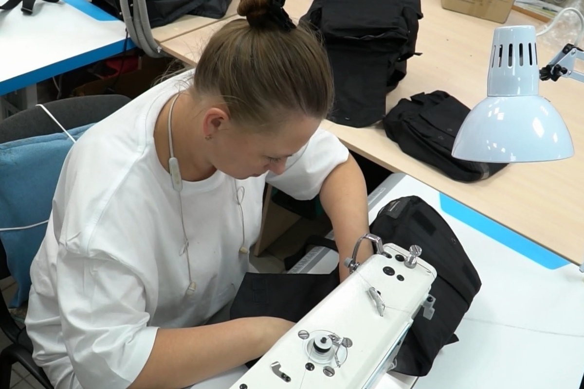 Кострома-фронту: швейное предприятия выполняет гособоронзаказ по изготовлению бронежилетов