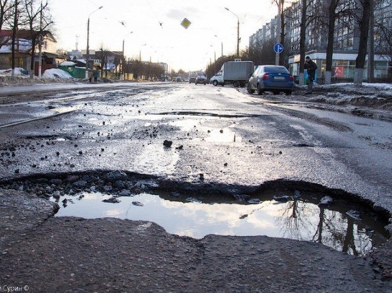 Владимирским автомобилистам заплатят миллионы за ямы на дороге
