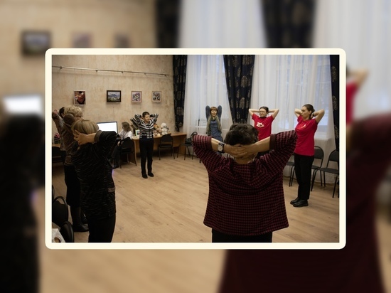 Смоленские волонтеры-медики посетили центр социального обслуживания населения