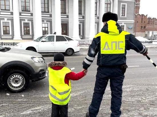 Сотрудники Госавтоинспекции Тульской области исполнили мечту 5-летнего мальчика