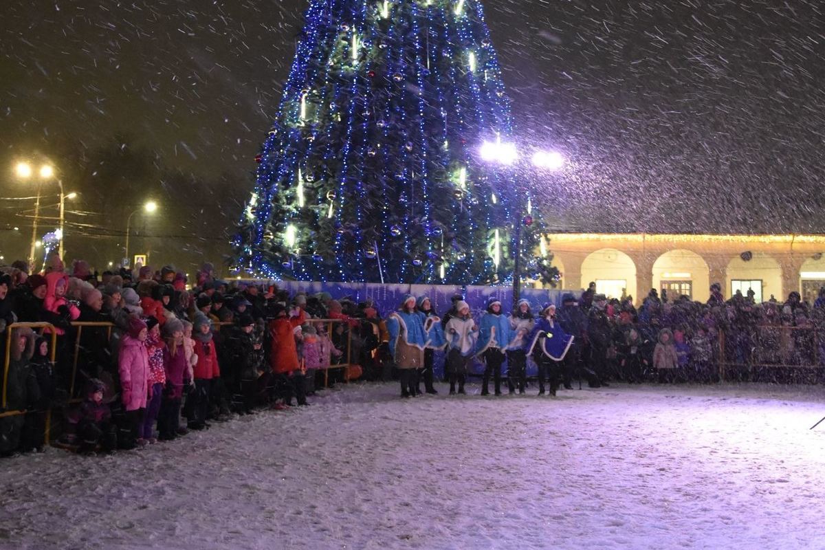 Костромские энергетики украсили областной центр к Новогодним праздникам