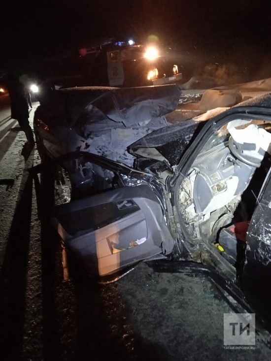  В массовой аварии с тремя легковушками под Казанью пострадал водитель