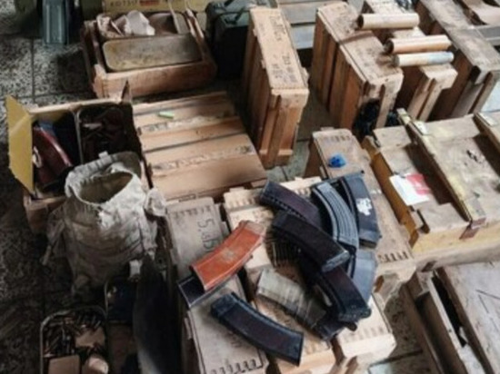 В Луганске нашли тайник с оружием и боеприпасами