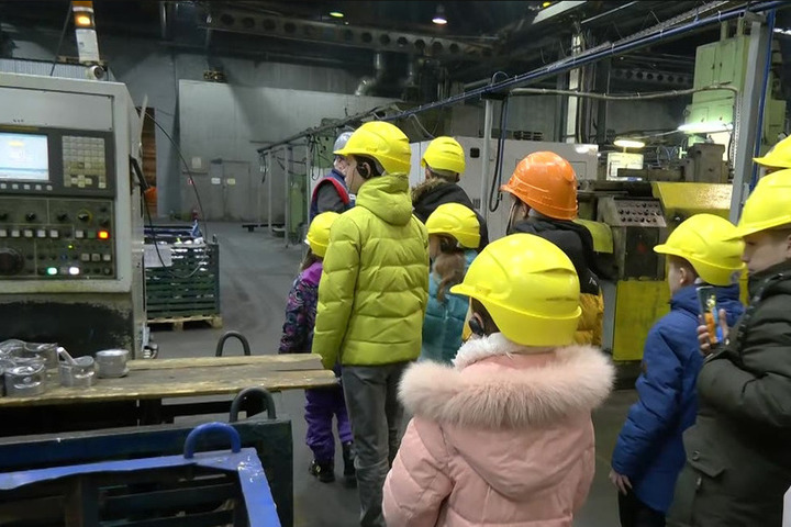 Костромской завод автокомпонентов готовит кадры со школьной скамьи