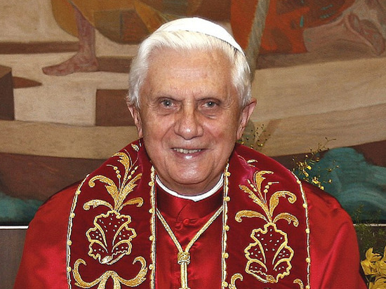 Названа дата похорон папы римского Бенедикта XVI
