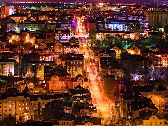 31 декабря в Кирове зажглась праздничная подсветка на зданиях и в парках