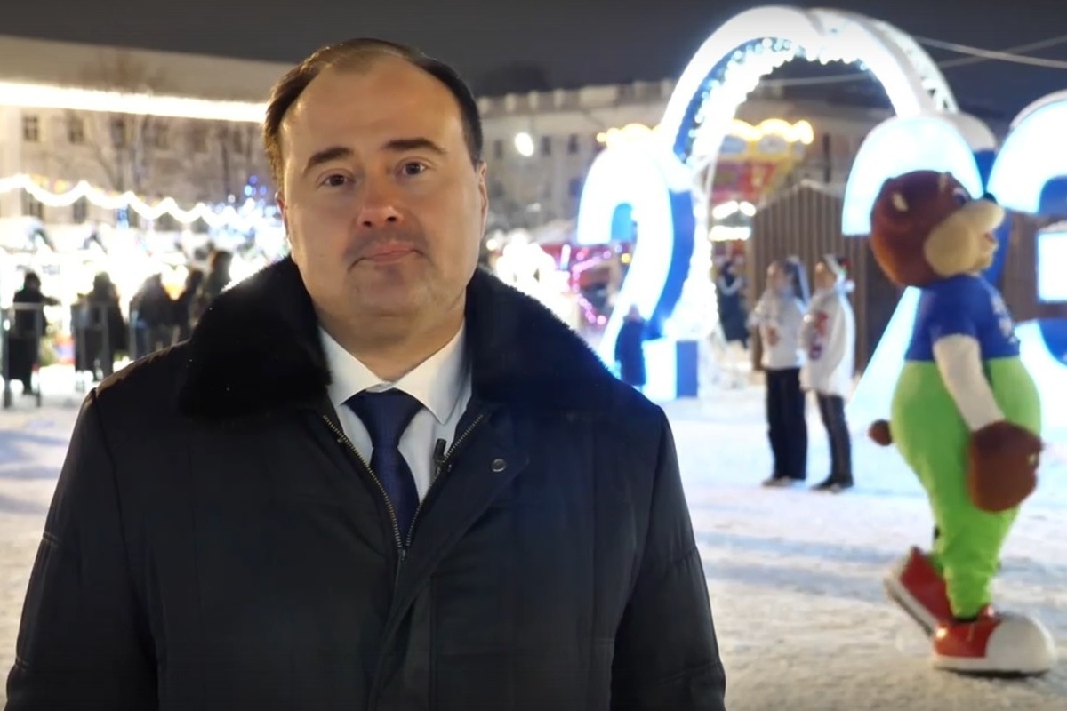 Здоровья, мира, добра: мэр Ярославля поздравил горожан с Новым годом