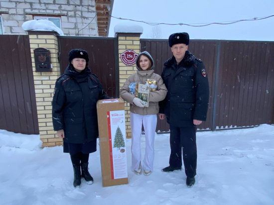 Ярославские полицейские исполнили мечту сразу двух детей