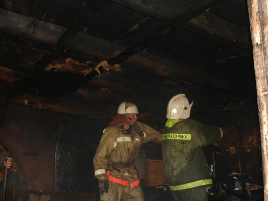 На Дону 36-летний мужчина погиб при пожаре в частном доме, надышавшись дымом