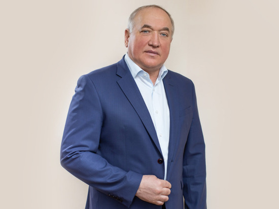 Рафика Ибрагимова поздравляют с юбилеем