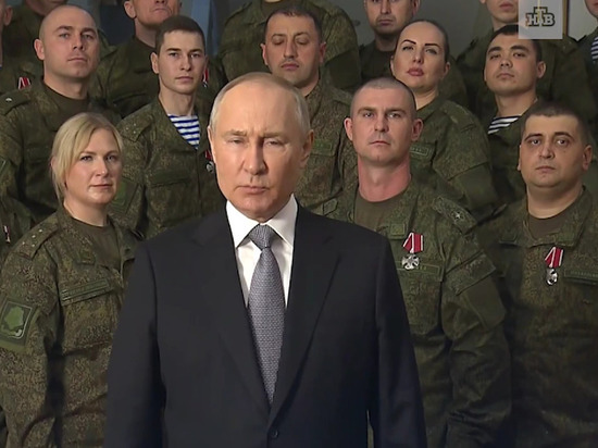 Военкор Коц рассказал о военных, стоявших за спиной президента в новогоднем обращении