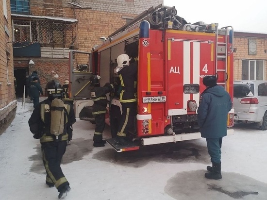 В Хакасии 1 января произошло 11 пожаров, на одном из них найдено 2 трупа