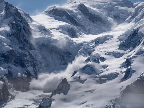 В Хибинах держится высокая вероятность лавин