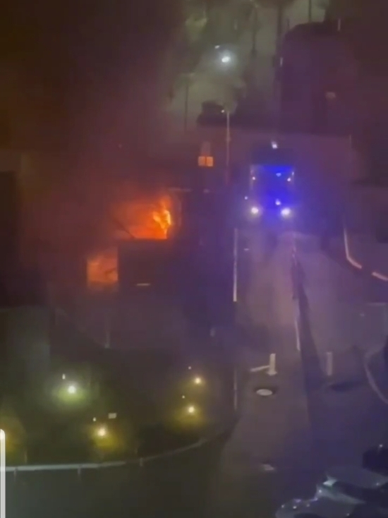 В Краснодаре спасатели потушили загоревшийся мусор