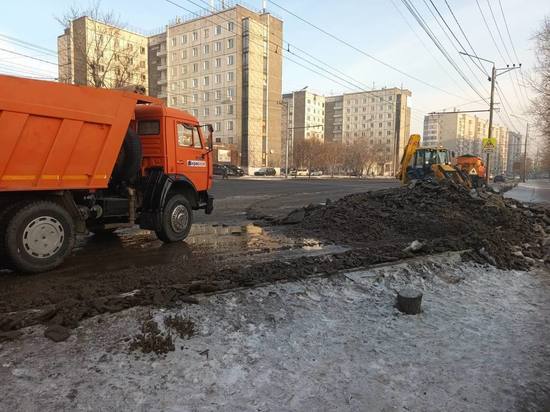 Прокуратура проводит проверку из-за прорыва водопровода в Железнодорожном районе Красноярска