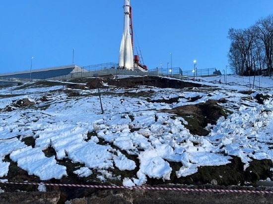 На склоне музея космонавтики в Калуге произошел сход грунта