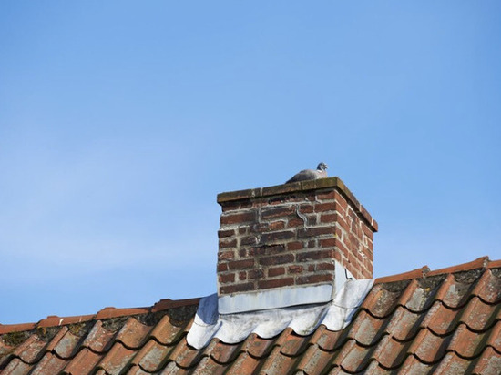 Липчане требуют отремонтировать крышу в аварийном доме