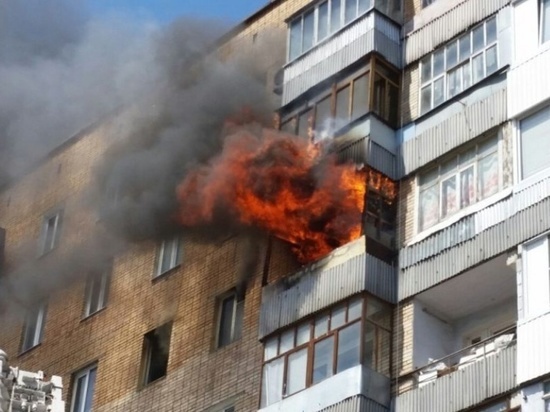 В Ростове во время пожара в квартире задохнулась 43-летняя женщина