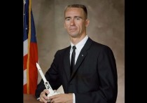 Последний оставшийся в живых астронавт из первой успешной пилотируемой космической миссии в рамках программы NASA «Аполлон»Уолтер Каннингем, умер
