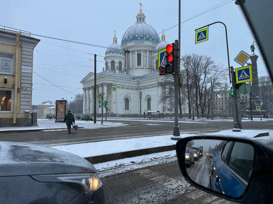 В Петербург вернулась зима: 4 января в городе ожидается снег