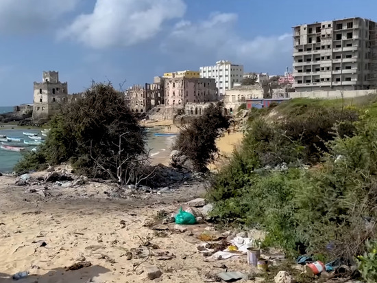 15 человек погибли в Сомали при взрыве двух автомобилей