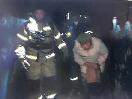 В Элисте произошел пожар в многоэтажке