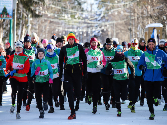Более 100 жителей Сахалина присоединились к «Новогоднему забегу» в рамках Декады спорта — 2023