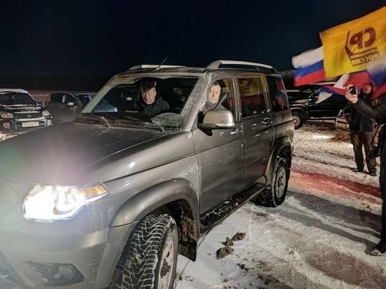 Из Новосибирска на Донбасс выехал специальный УАЗ с гуманитарным грузом