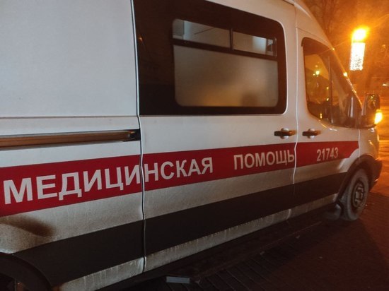 Девушку увезли на скорой после ДТП на перекрестке Рижского и Старо-Петергофского проспектов