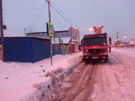 В Омске раздадут бесплатные талоны на вывоз снега