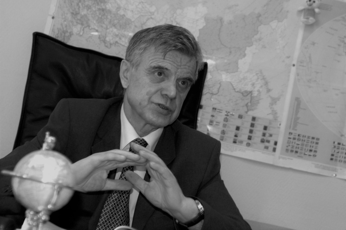 Участники траурной процессии направились в родовое село Хасбулатова