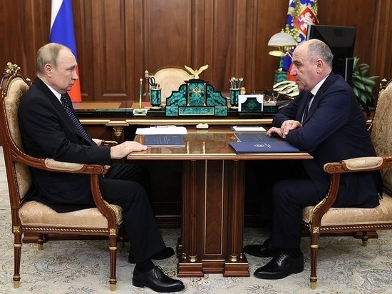 Владимир Путин провел встречу с главой КЧР