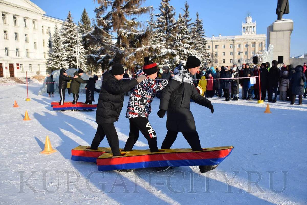 курган новогодняя площадь