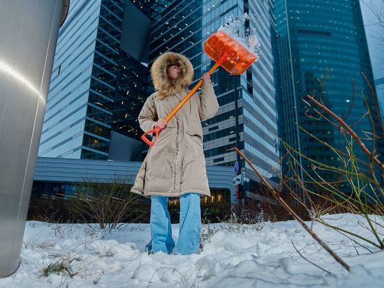 Снежный сезон: Владислав Овчинский сообщил, что московская фирма на треть увеличила поставки лопат для уборки осадков