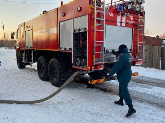 5 января в Красноярском крае пожарные 7 раз выезжали на ДТП и 16 раз на пожары