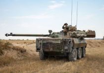 Украинский политический обозреватель и блогер Юрий Подоляка рассказал о сильных и слабых сторонах французского бронеавтомобиля AMX-10