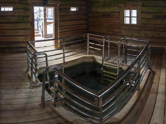 В Подмосковье на святом источнике после капитального ремонта открыли купель