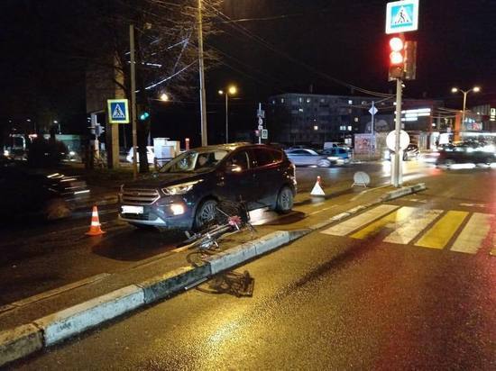 В Калининграде на улице Александра Невского произошло ДТП с велосипедистом