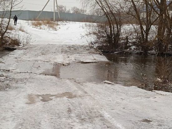 В Спасском районе Рязанской области из-за половодья обрушилась часть моста