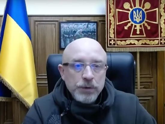 Министр обороны Украины Резников признал выполнение миссии НАТО украинской армией