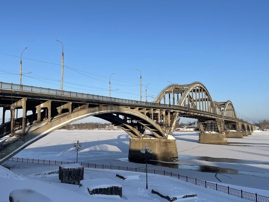 В Рыбинске, несмотря на аномальные холода, возобновили капитальный ремонт моста