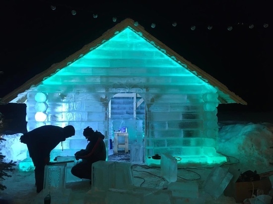 Ледяной дом построили в Истре