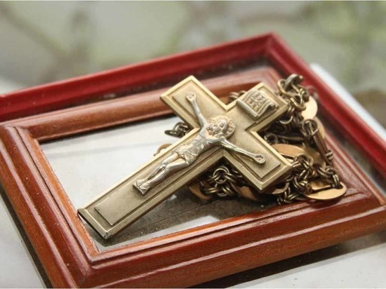 В храмах Уфы прошли праздничные рождественские богослужения