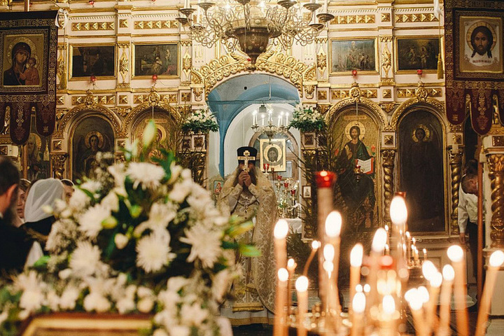 Служба в храме на рождество брянск фото Рождественские богослужения в Тюменской области прошли без происшествий - МК Тюм