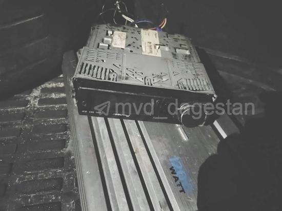 Дагестанец украл магнитолу из своей бывшей машины