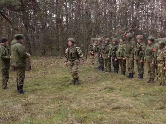 Минобороны показало видео награждения военнослужащих ЦВО за героизм в ходе спецоперации