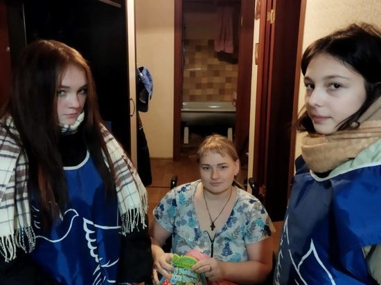 Волонтеры из Тверской области смогли порадовать одиноких пенсионеров и инвалидов